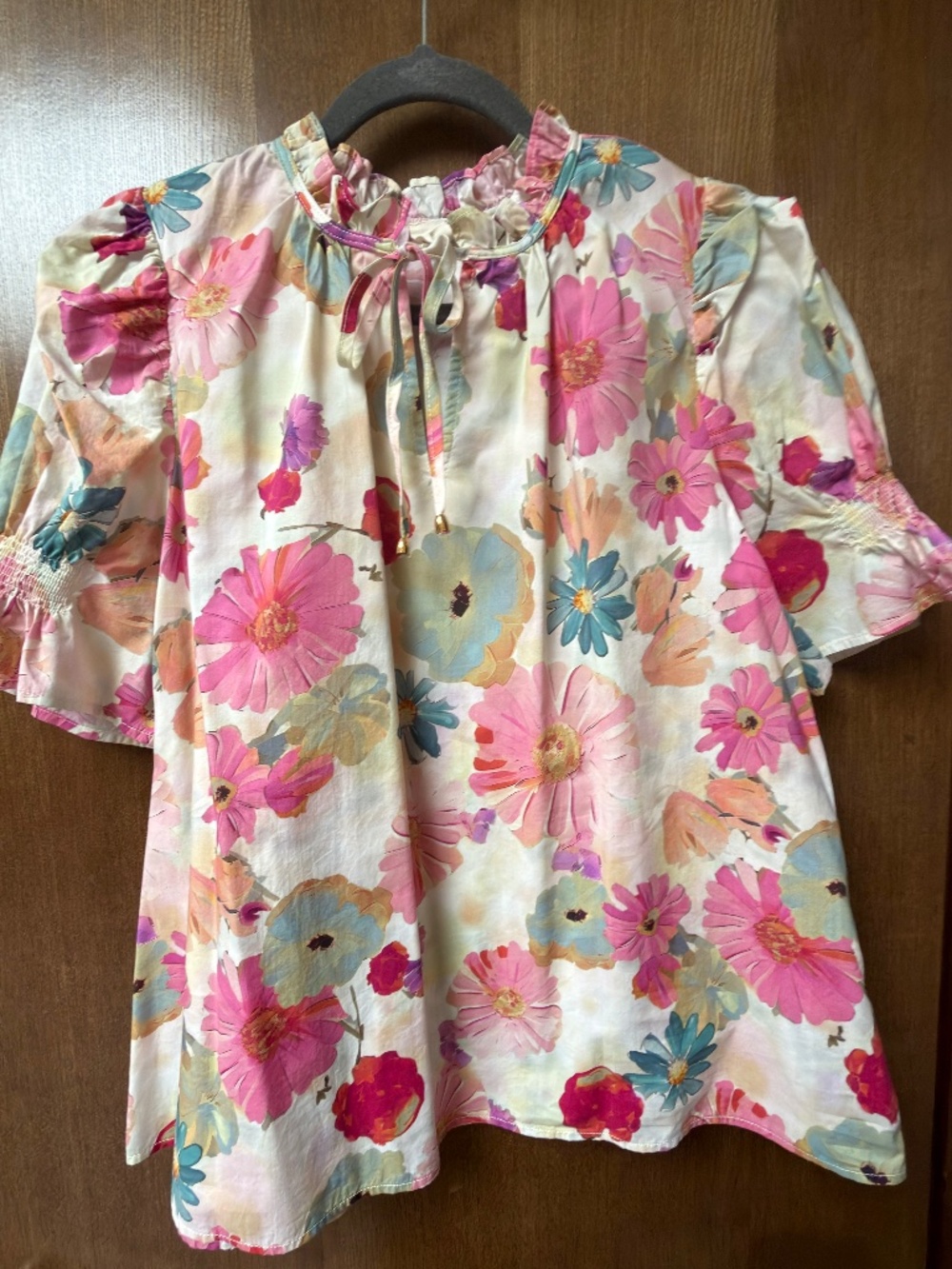 $69 entro cotton floral blouse size L